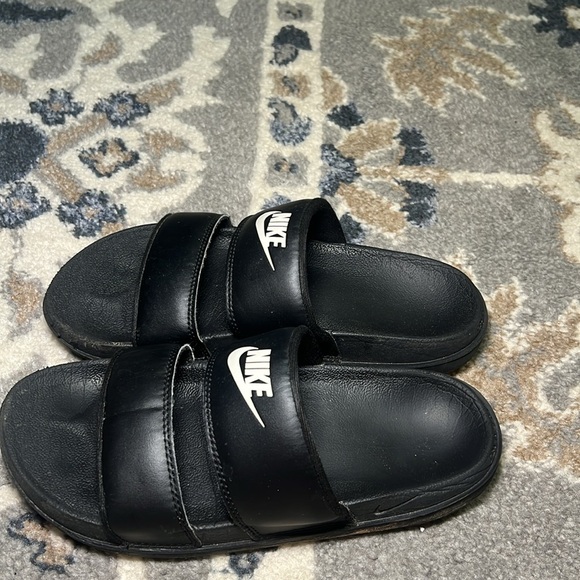 Nike Slides - Picture 2 of 5